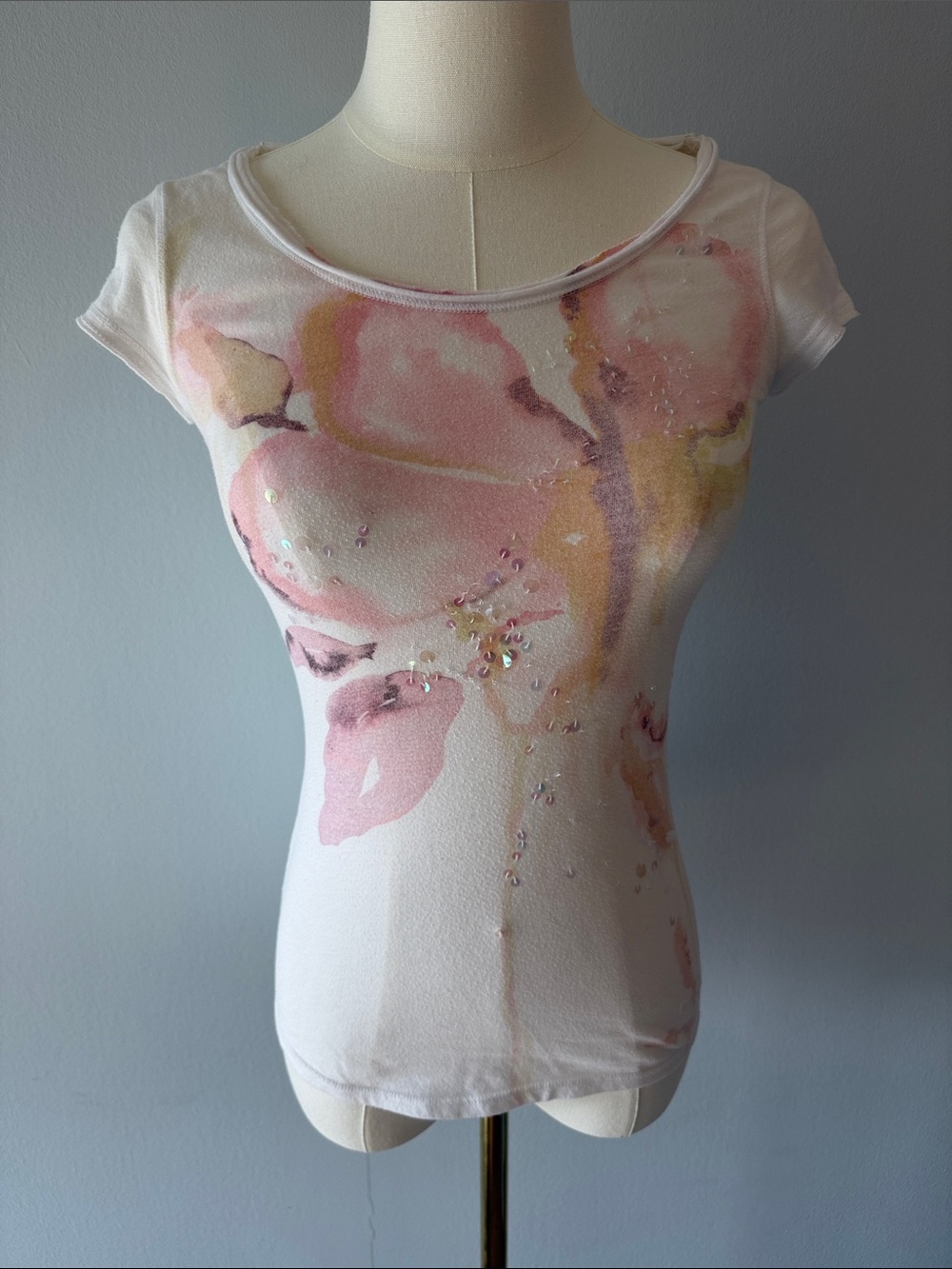 2000’s aéropostale Women’s White Floral and Sequined Print Short Sleeve Top